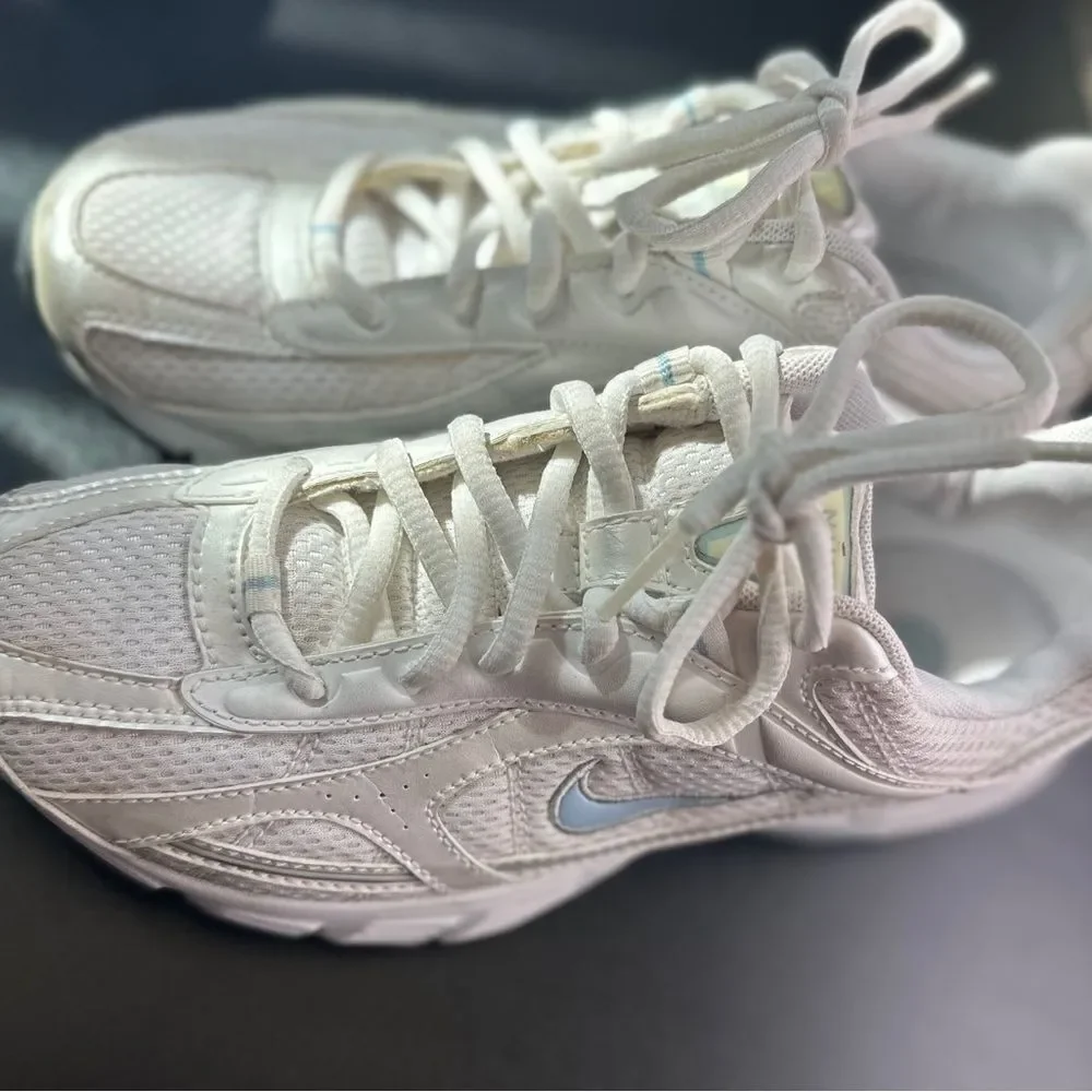Nike White and Silver Running Shoes 7.5
